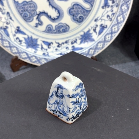 瓷片佰****批一个青花人物故事秤砣