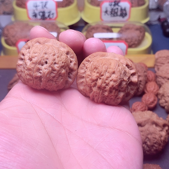 文玩核桃把件血麒麟