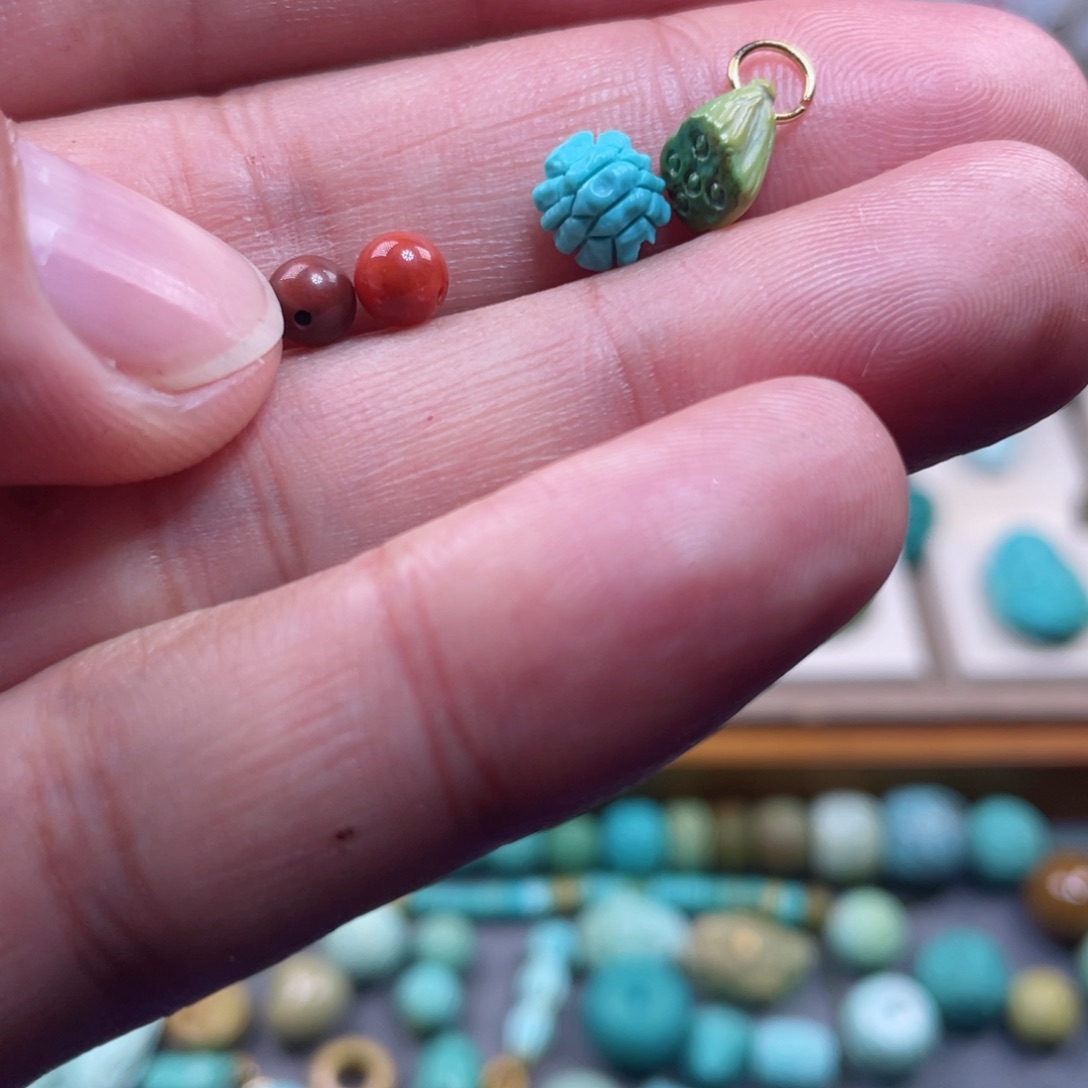 南红玛瑙配饰未镶嵌