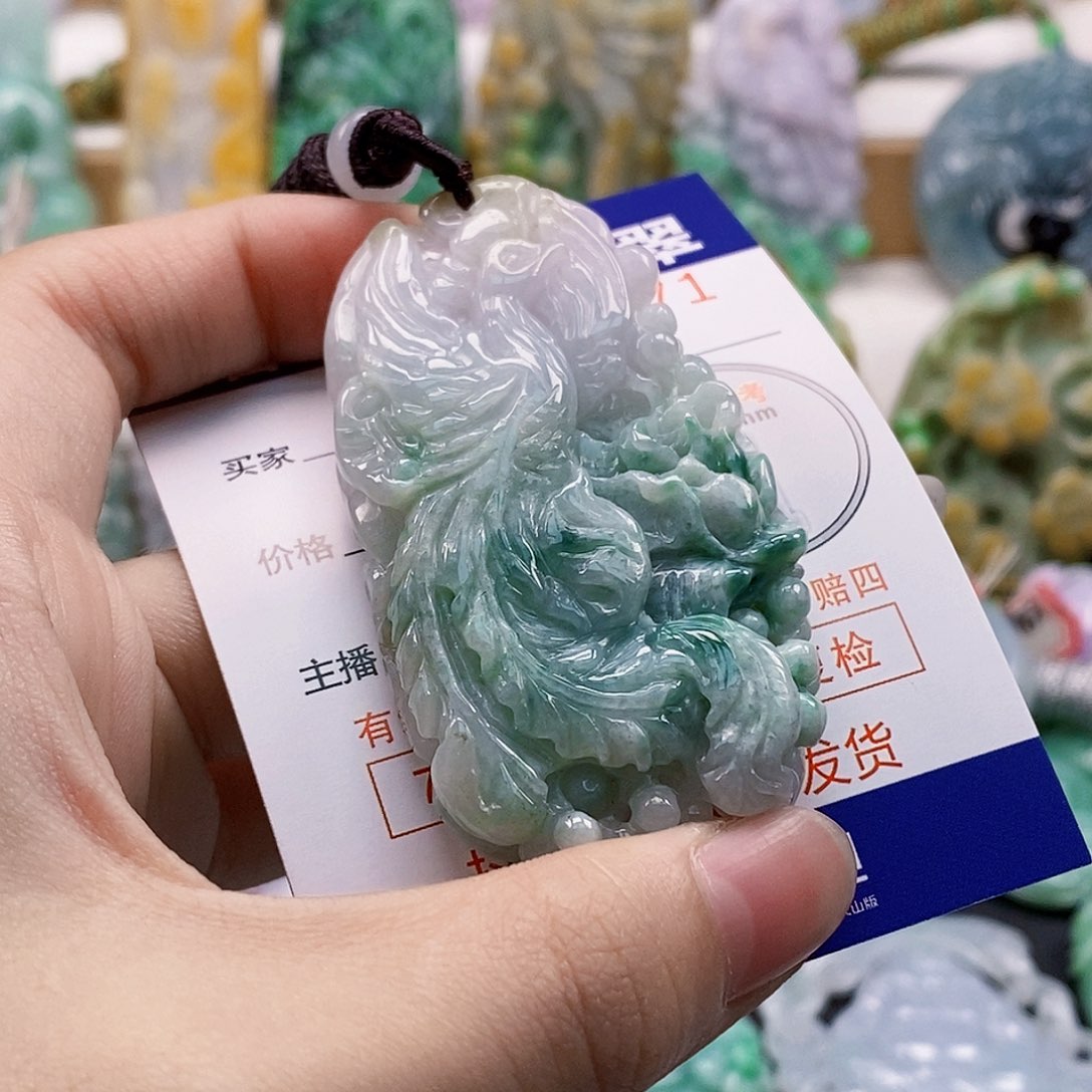吊坠(不含链)未镶嵌翡翠