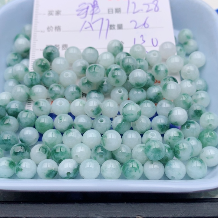 翡翠未镶嵌手链多样性