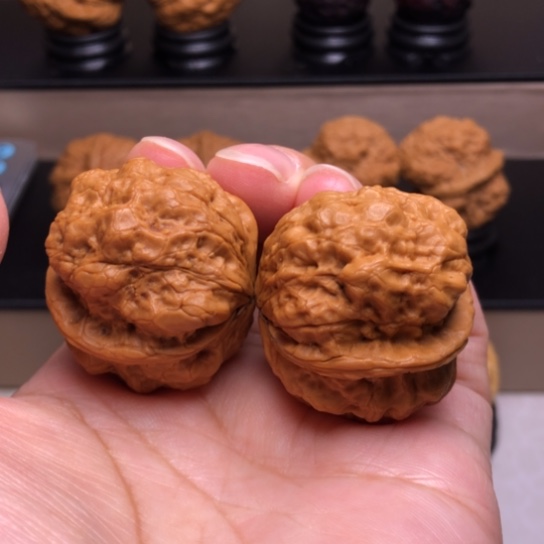 文玩核桃把件龙鳞舍利疙瘩包1