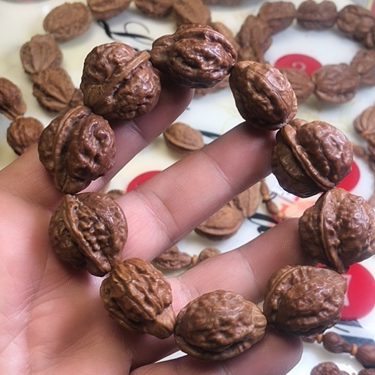 文玩核桃吊坠小雷