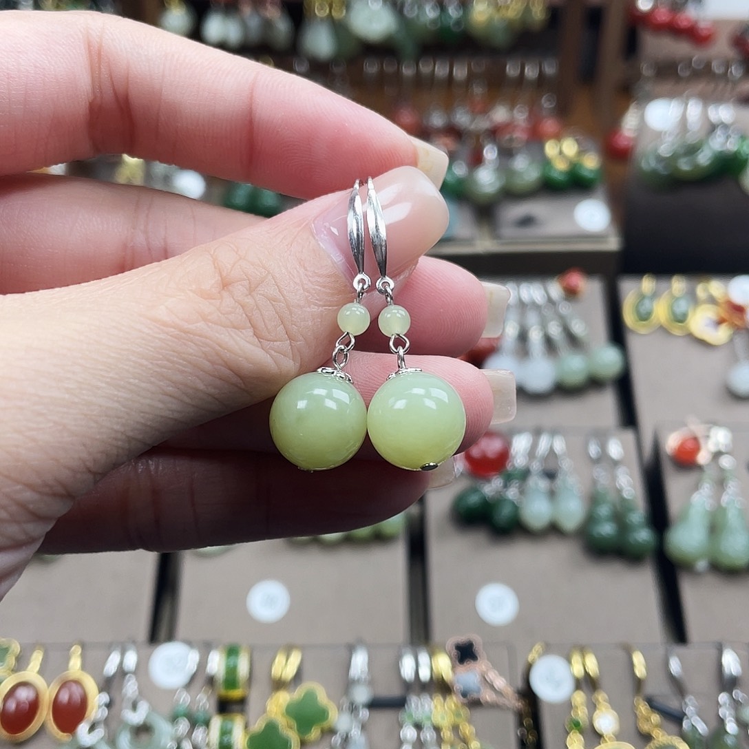 和田玉银S925镶嵌耳饰