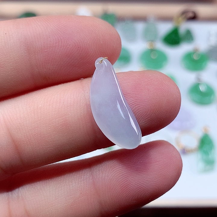 翡翠未镶嵌颈饰福瓜