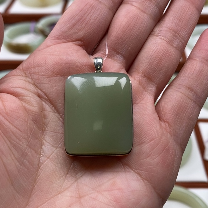 和田玉未镶嵌挂件