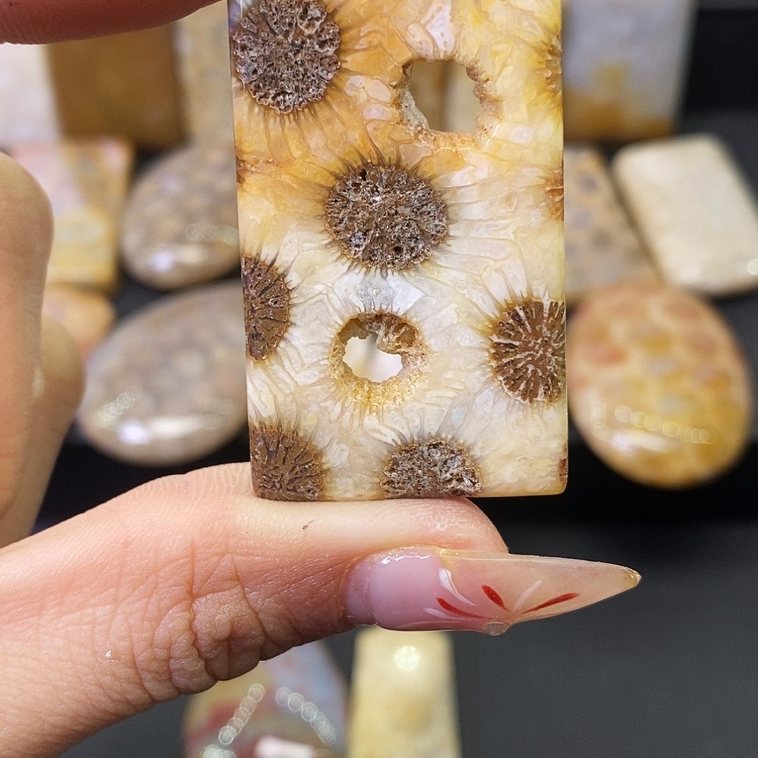 硅化玉颈饰合金原*