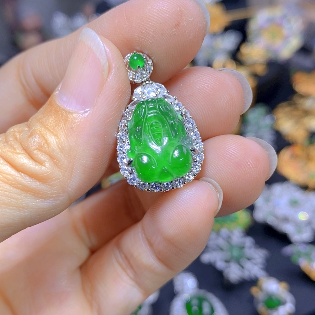 翡翠耳钉银S925镶嵌天然翡翠