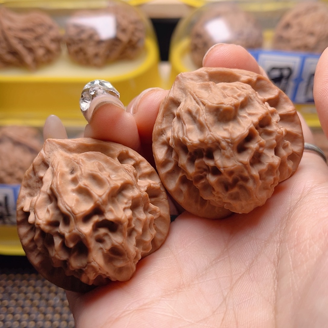 文玩核桃把件龙鳞