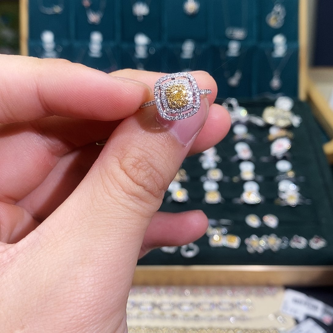 钻石戒指/指环18K金镶嵌戒指