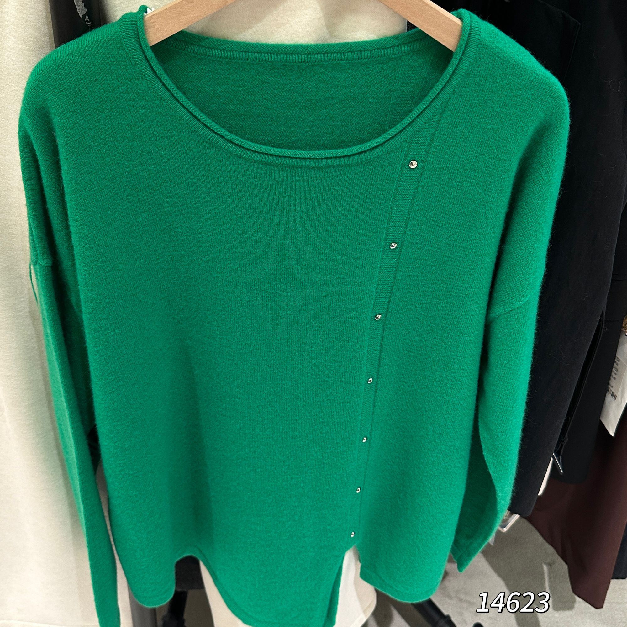 14623（部分无水洗唛，介意慎拍）CHUXUN新款下摆开叉长袖针织衫