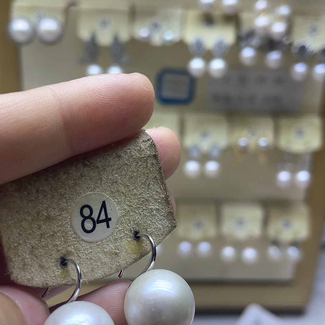 淡水珍珠银S925镶嵌耳饰