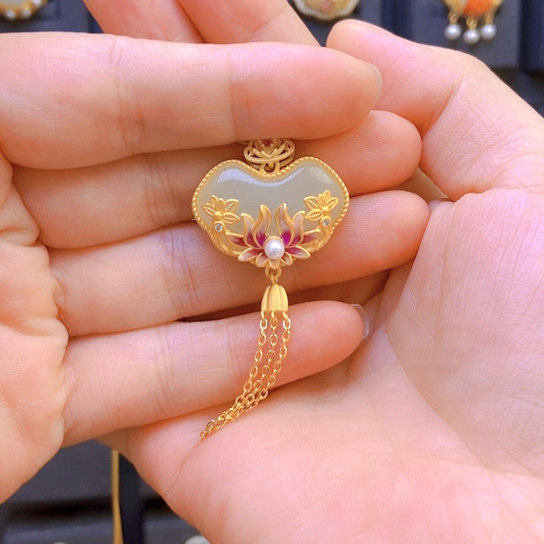 和田玉颈饰银S925镀金镶嵌