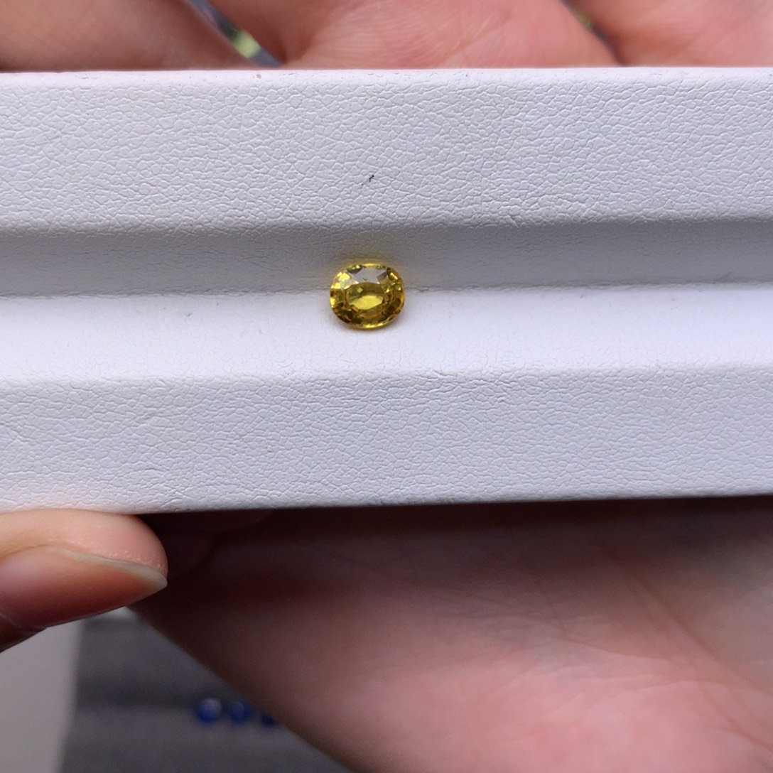 裸石蓝宝石0.96ct黄色蓝宝石
