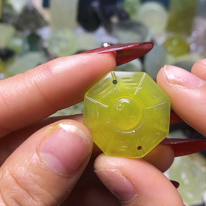 【闪购商品】蛇纹石玉颈饰未镶嵌