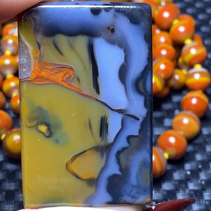 玛瑙/玉髓颈饰未镶嵌