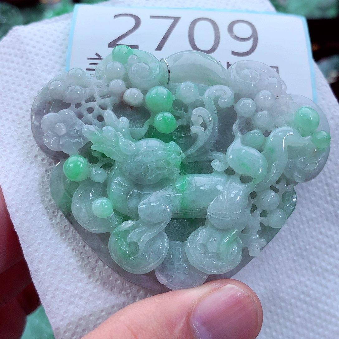 吊坠(不含链)未镶嵌翡翠