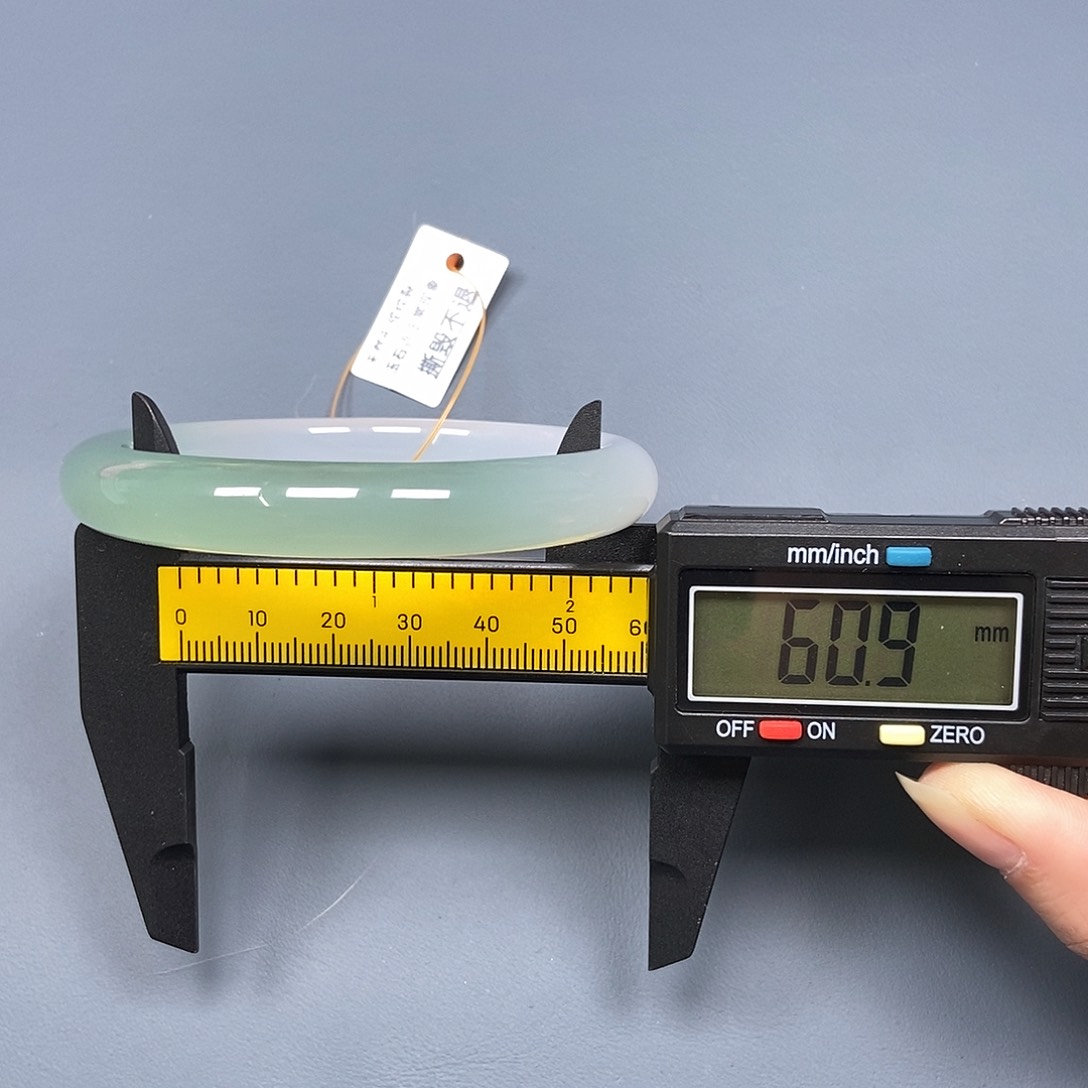 玛瑙/玉髓手镯未镶嵌671