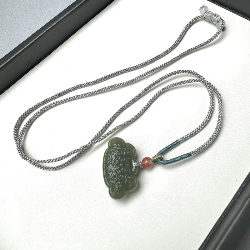 和田玉祥云纹宝宝锁吊坠