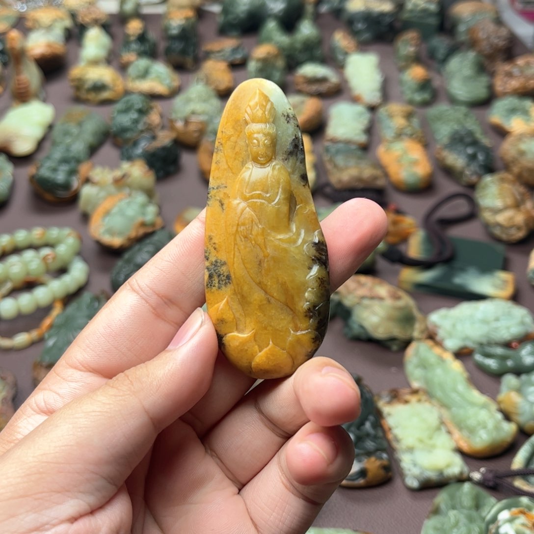 岫岩河磨玉（透闪石质玉）未镶嵌吊坠