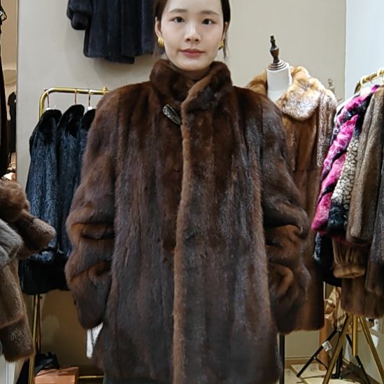 阿***呀棕色立领外套备注48号