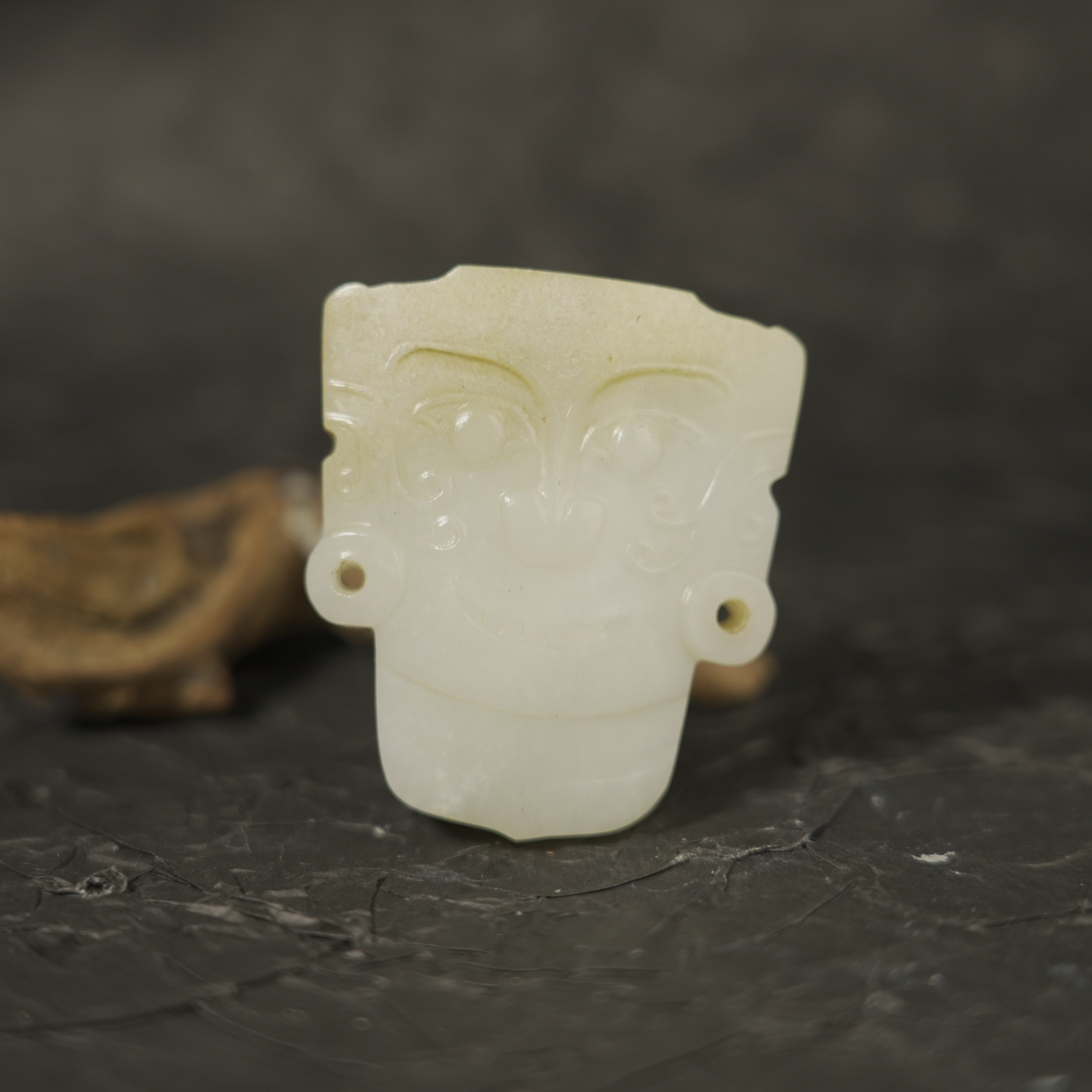 35B5   清   和田玉神人面挂件