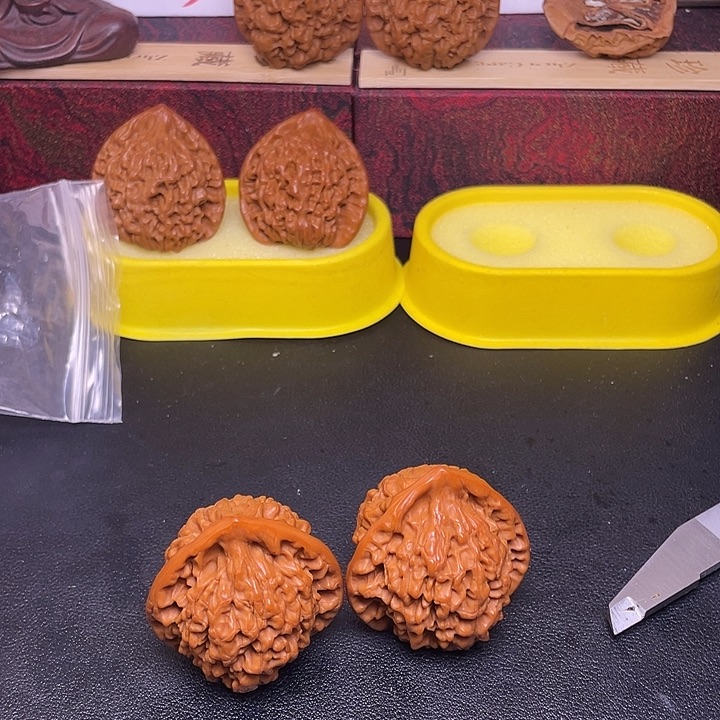 狂***牛桃核吊坠官帽底歪不退不换