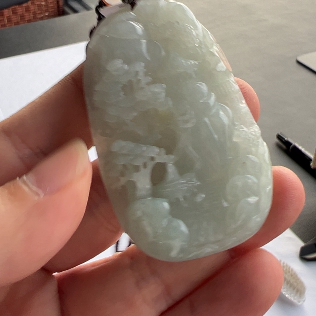 翡翠未镶嵌颈饰山水