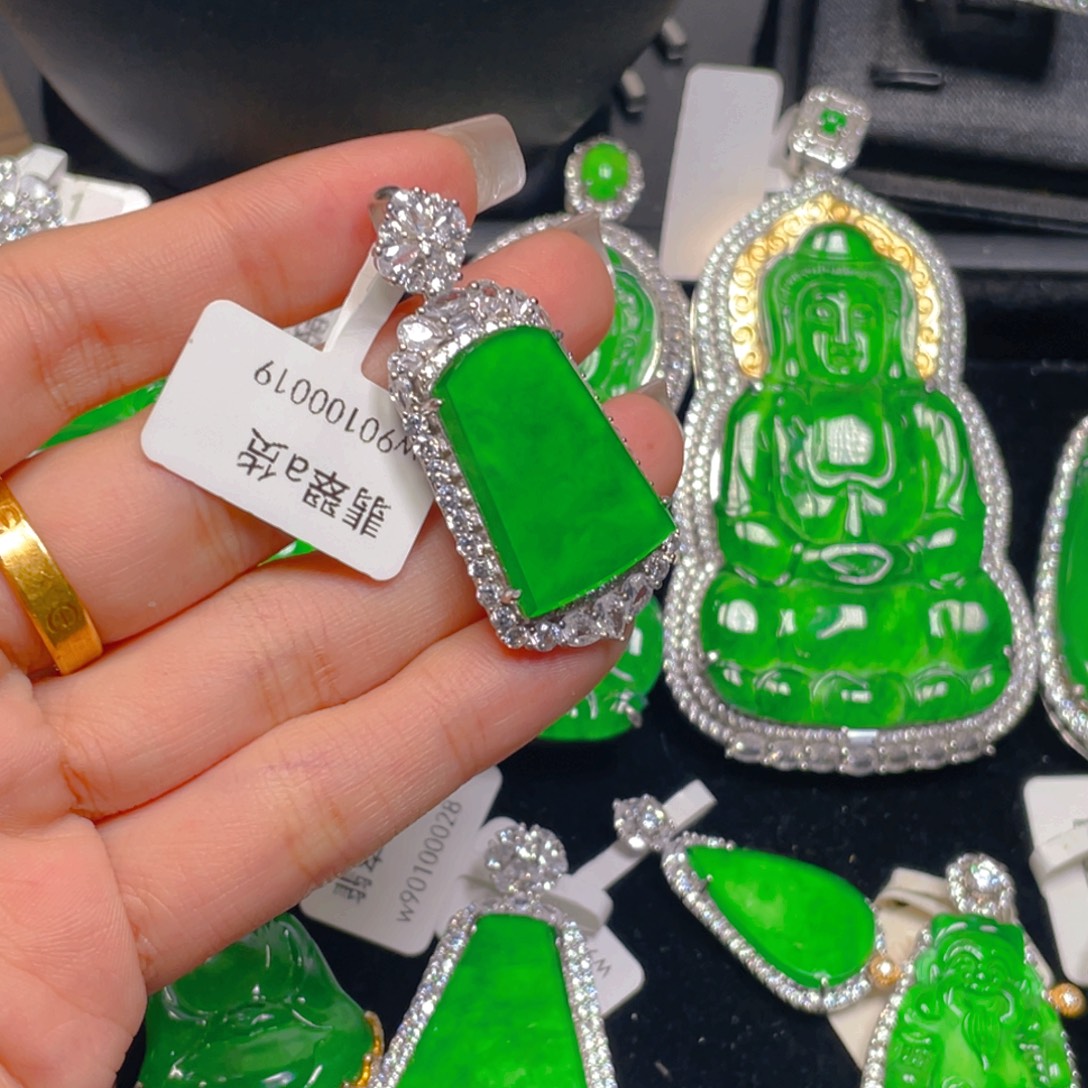 翡翠未镶嵌吊坠(不含链)