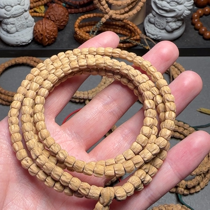 山***姚柏香籽/百香籽手串方块