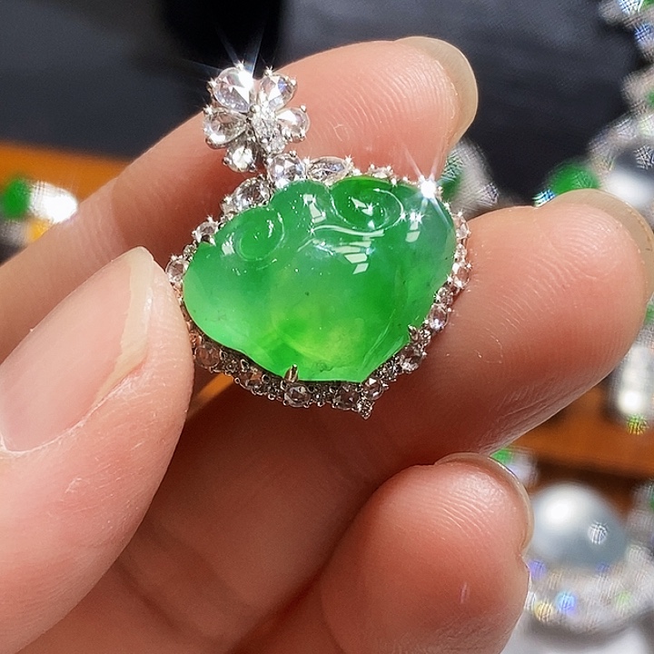 吊坠(不含链)18K金镶嵌翡翠