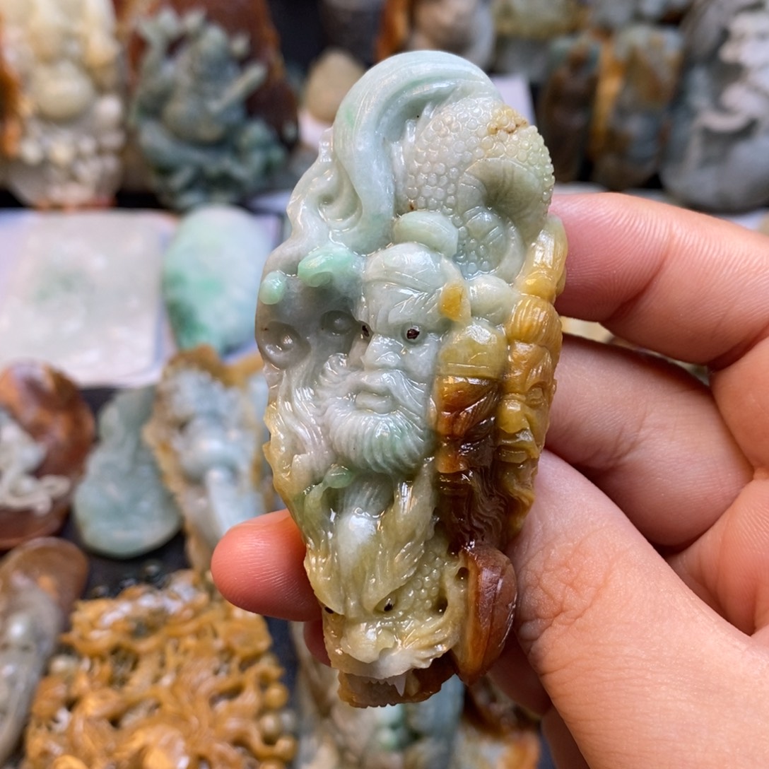 小****定制翡翠未镶嵌特色