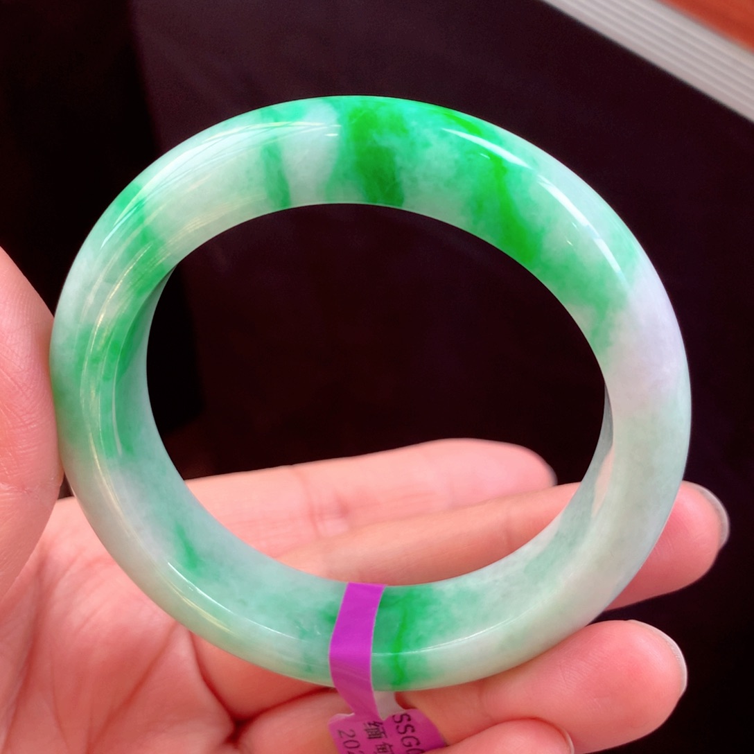 翡翠手镯未镶嵌米*缅甸翡翠