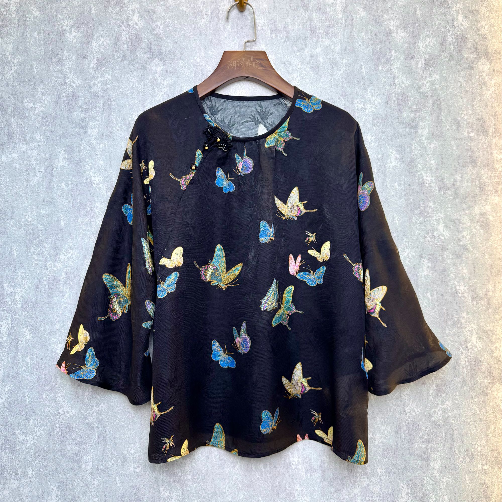 二经绞罗 晴春蝶戏 新中式圆领百分百桑蚕丝上衣轻薄透气真丝衬衫