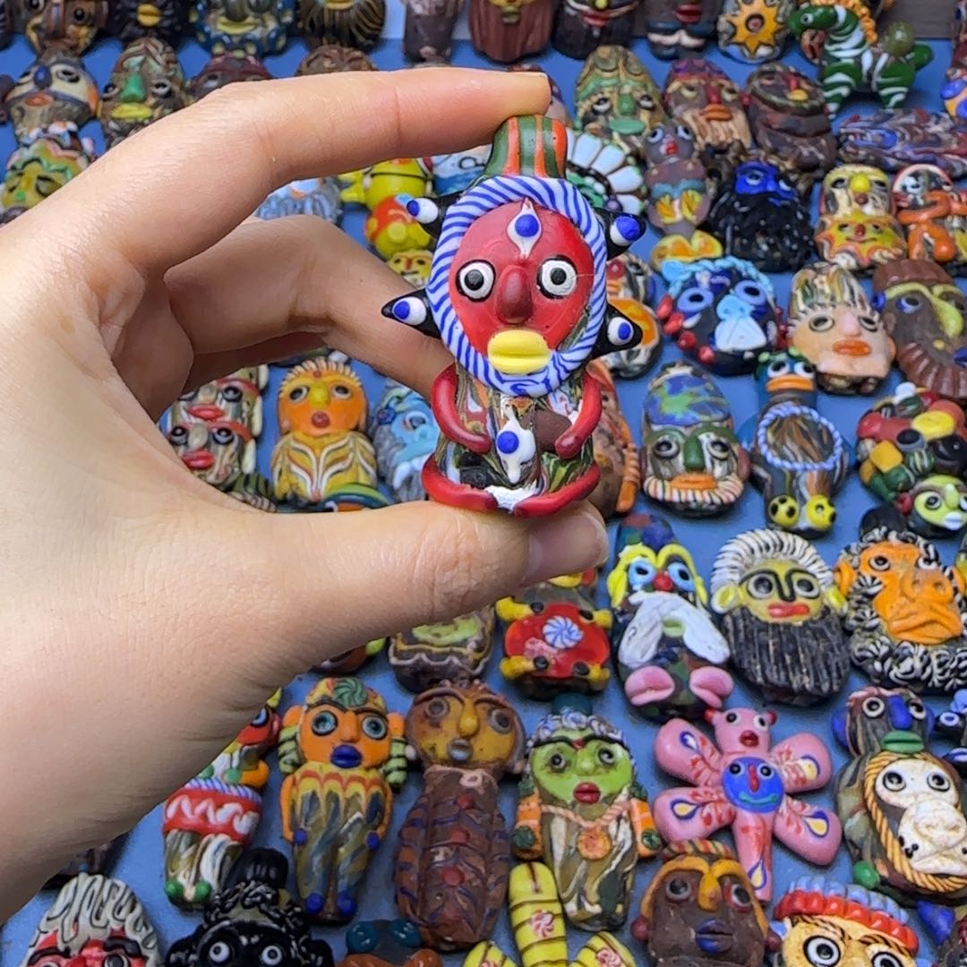 琉璃非金属玻璃颈饰天眼娃一个