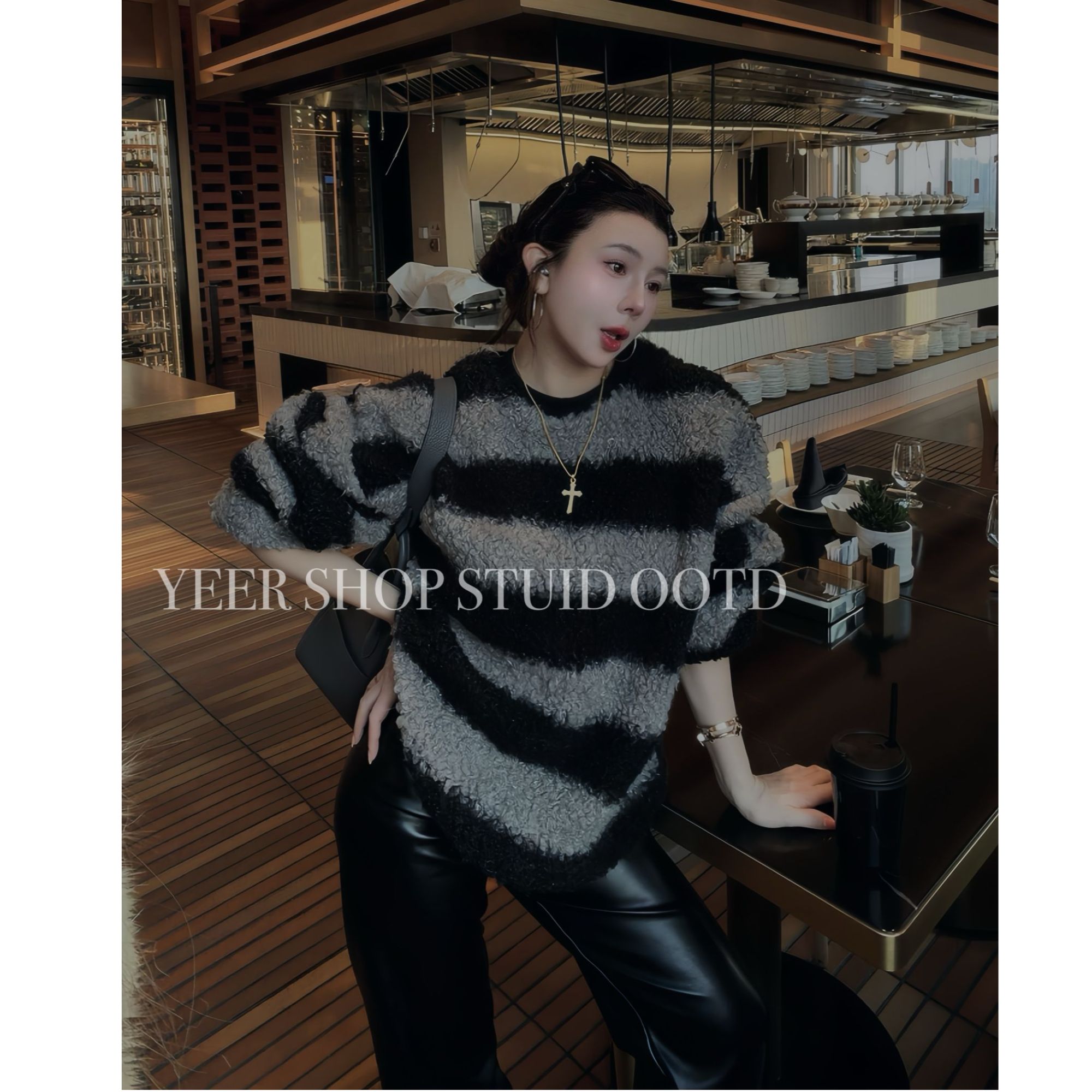 YEER·SHOP【不止于慵懒~】 爷儿冬季时尚新款撞色毛绒条纹卫衣皮裤