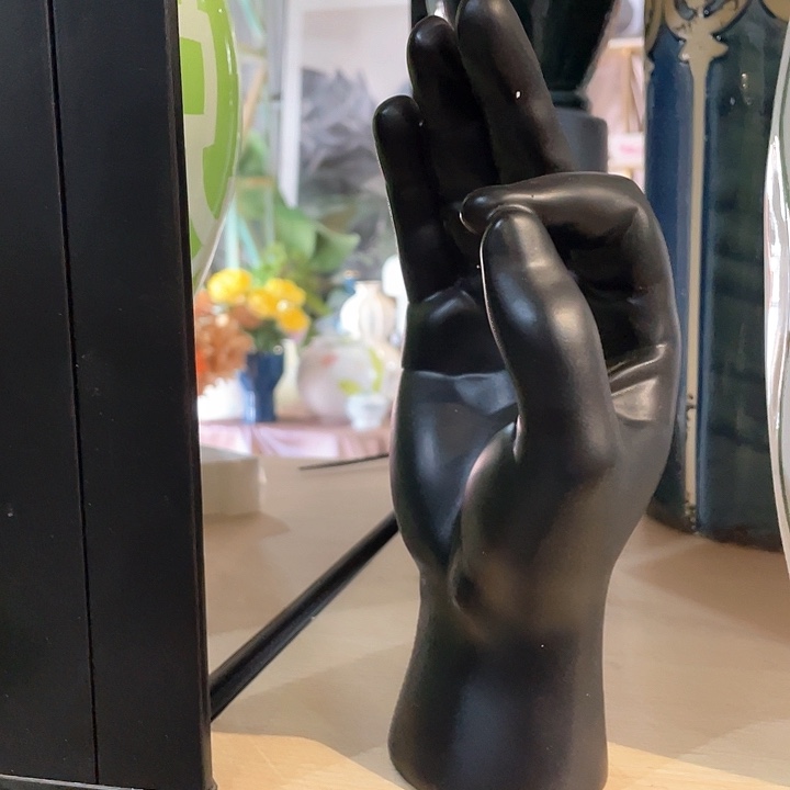 陶瓷花瓶，仿真绿植。