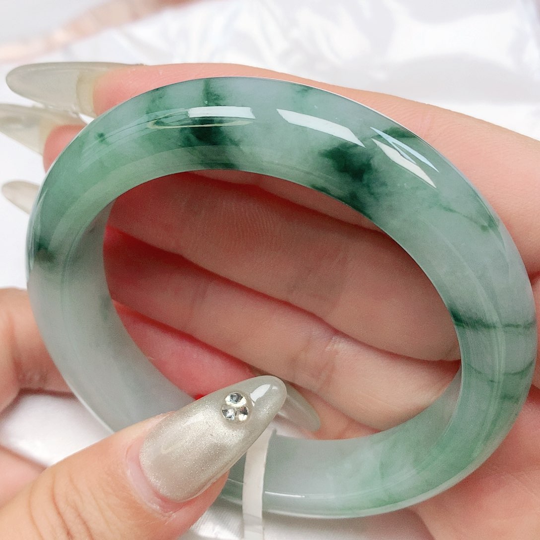 翡翠手镯未镶嵌抖音855