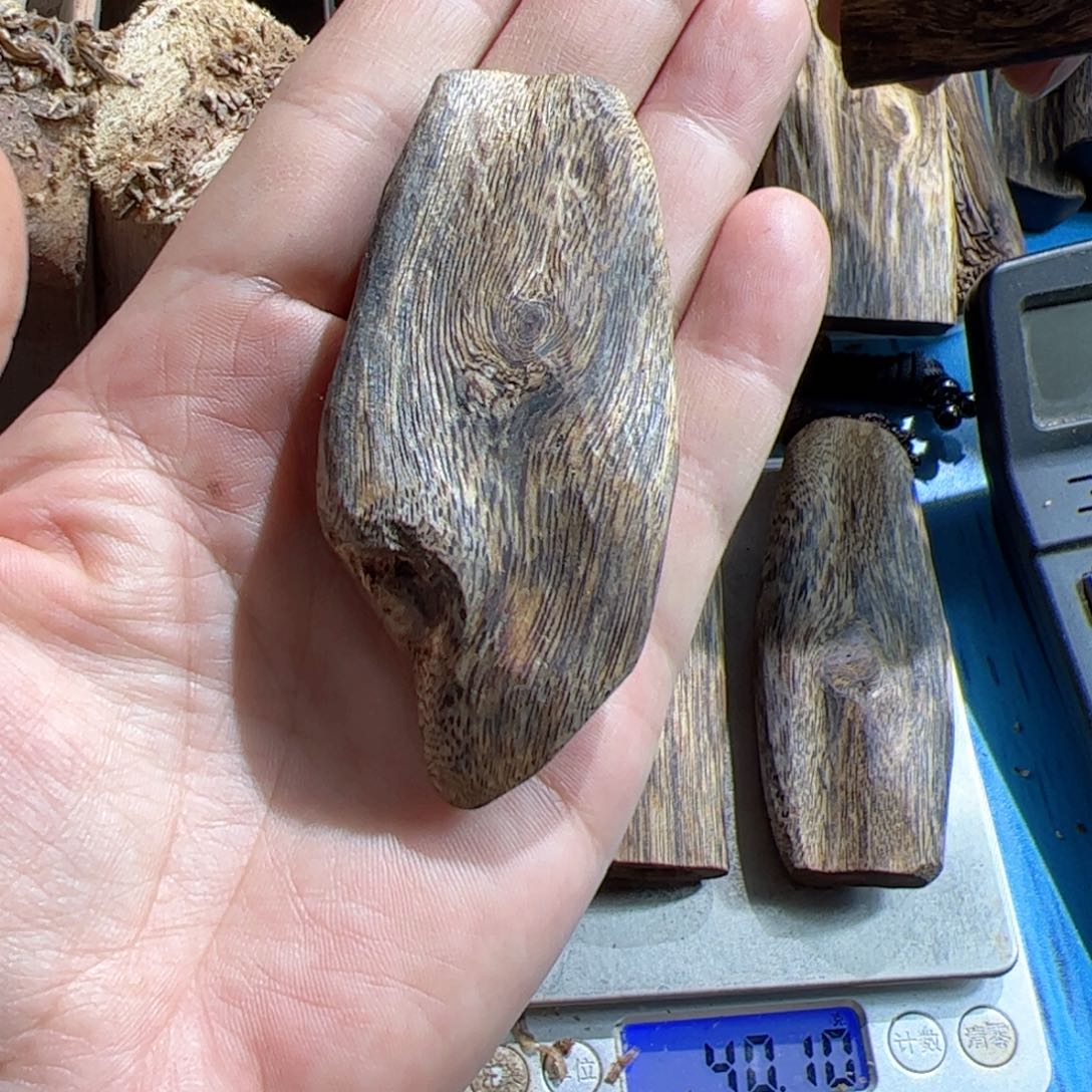 沉香吊坠当**姐绿棋素牌18.2克