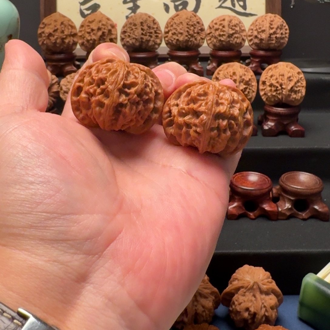 ****迪吊坠文玩核桃苹果园41