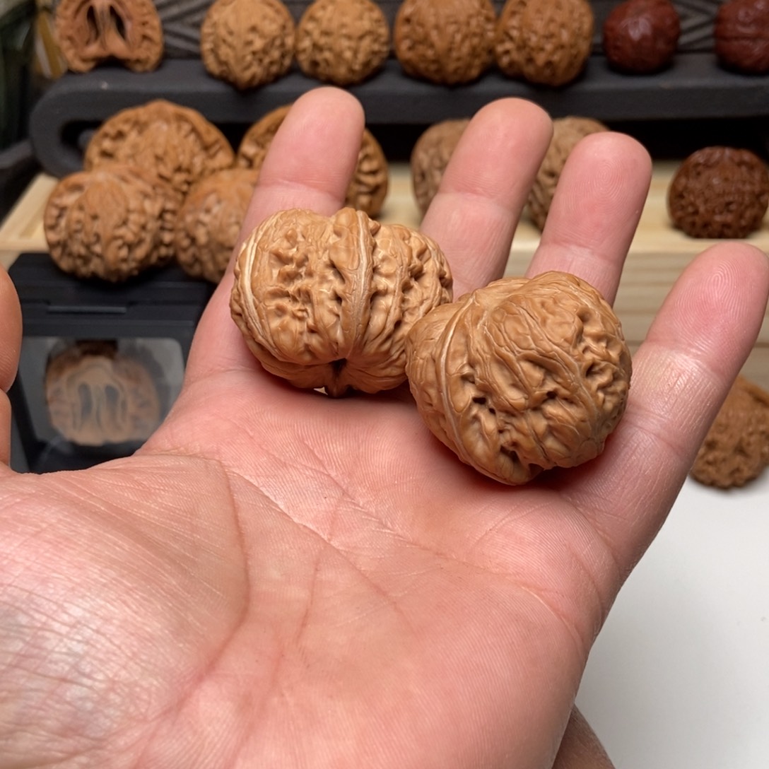 文玩核桃把件元宝42