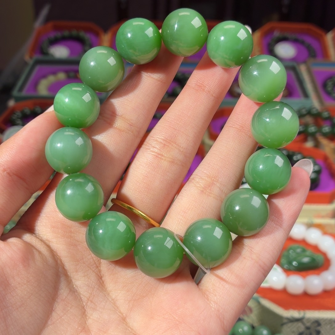 和田玉（碧玉）未镶嵌手链