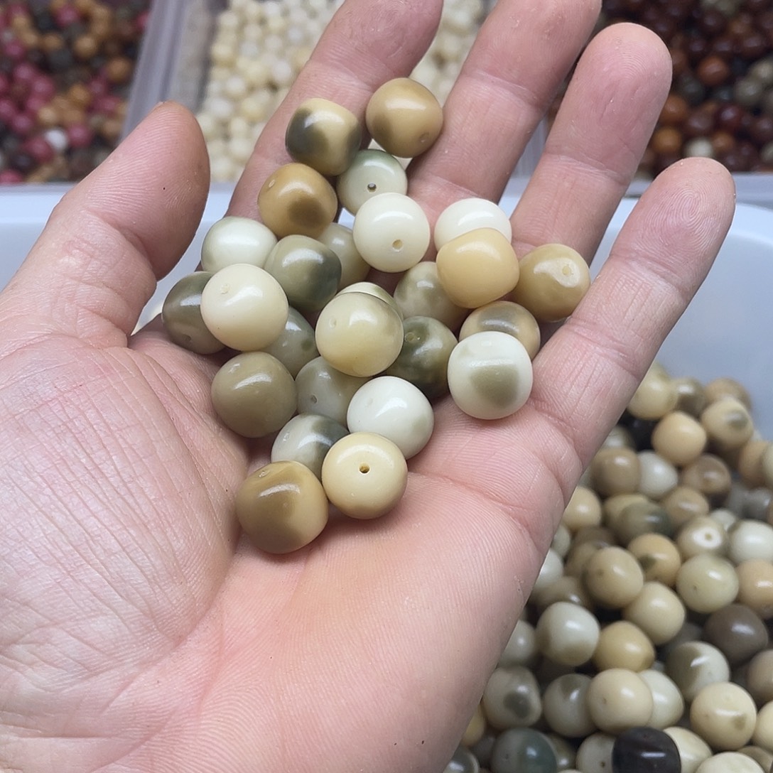 白玉菩提吊坠13.7精品糯米飘花桶30颗➕灯牌宠30颗