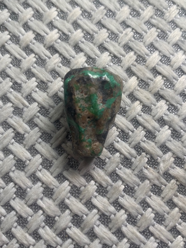 湖北原矿高瓷饰品配饰