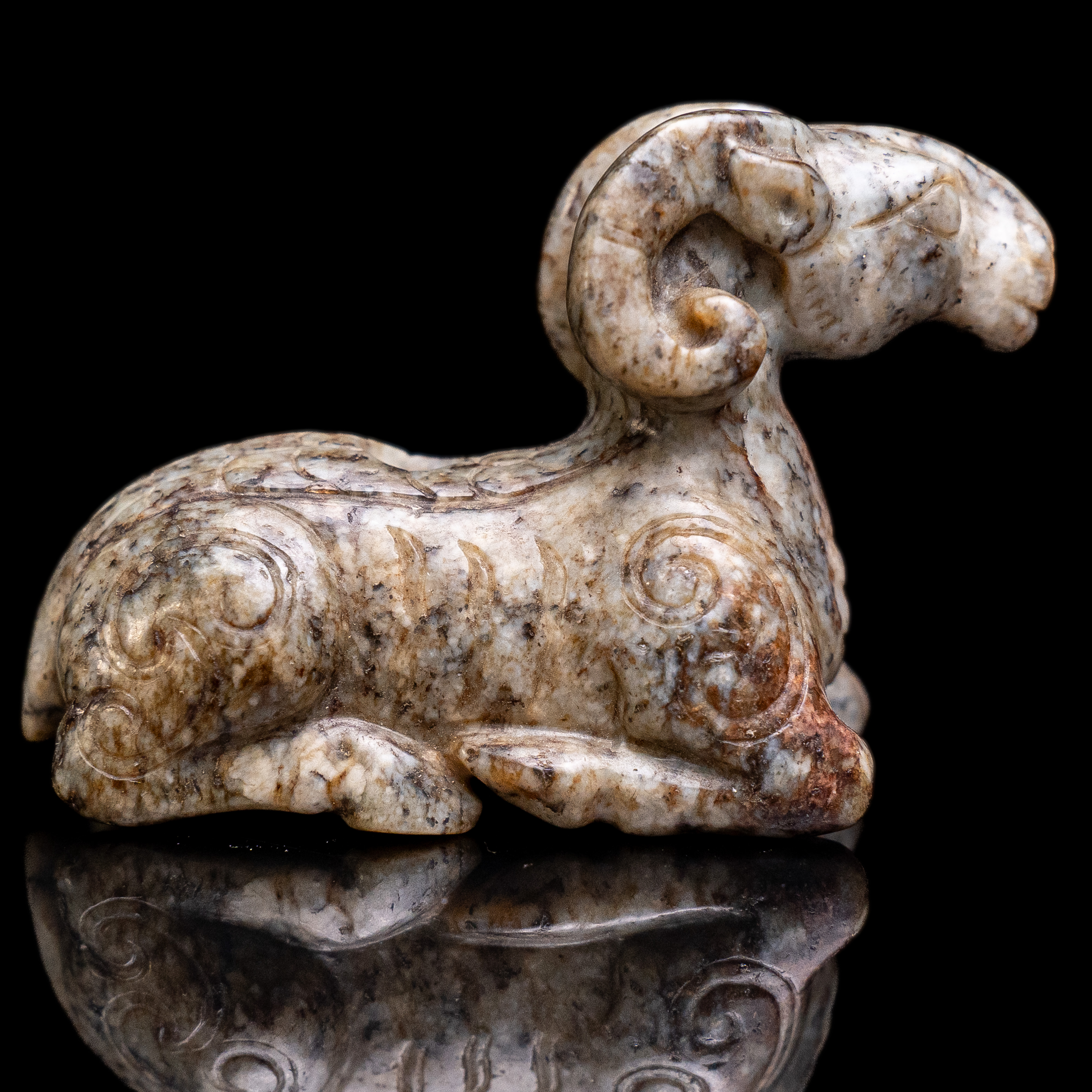 明代和田玉卧羊花件-NX