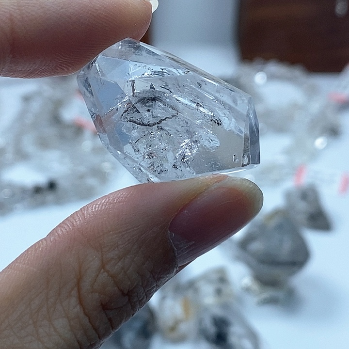 水晶颈饰未镶嵌晶中晶