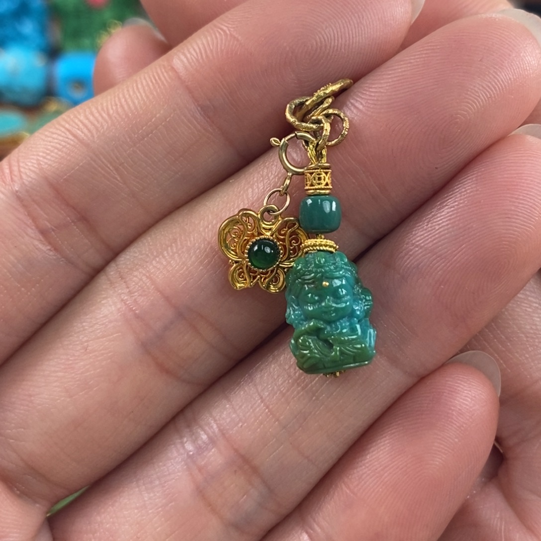 绿松石未镶嵌。渡母提溜