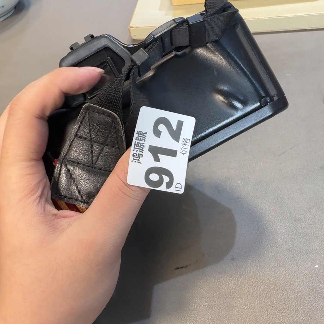 小***虎塑料中古美术装饰工艺品