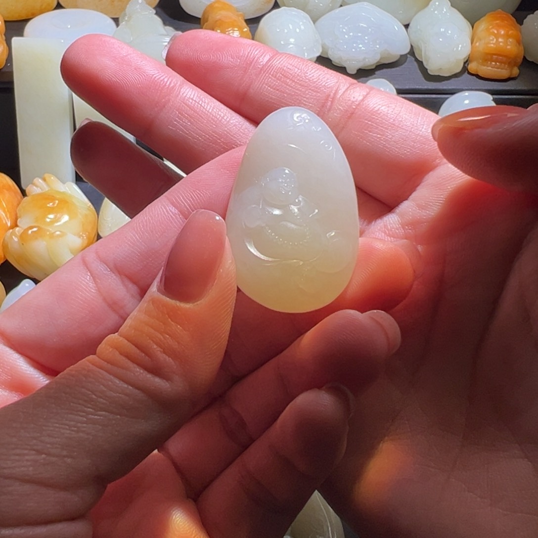 未镶嵌和田玉车挂波**心