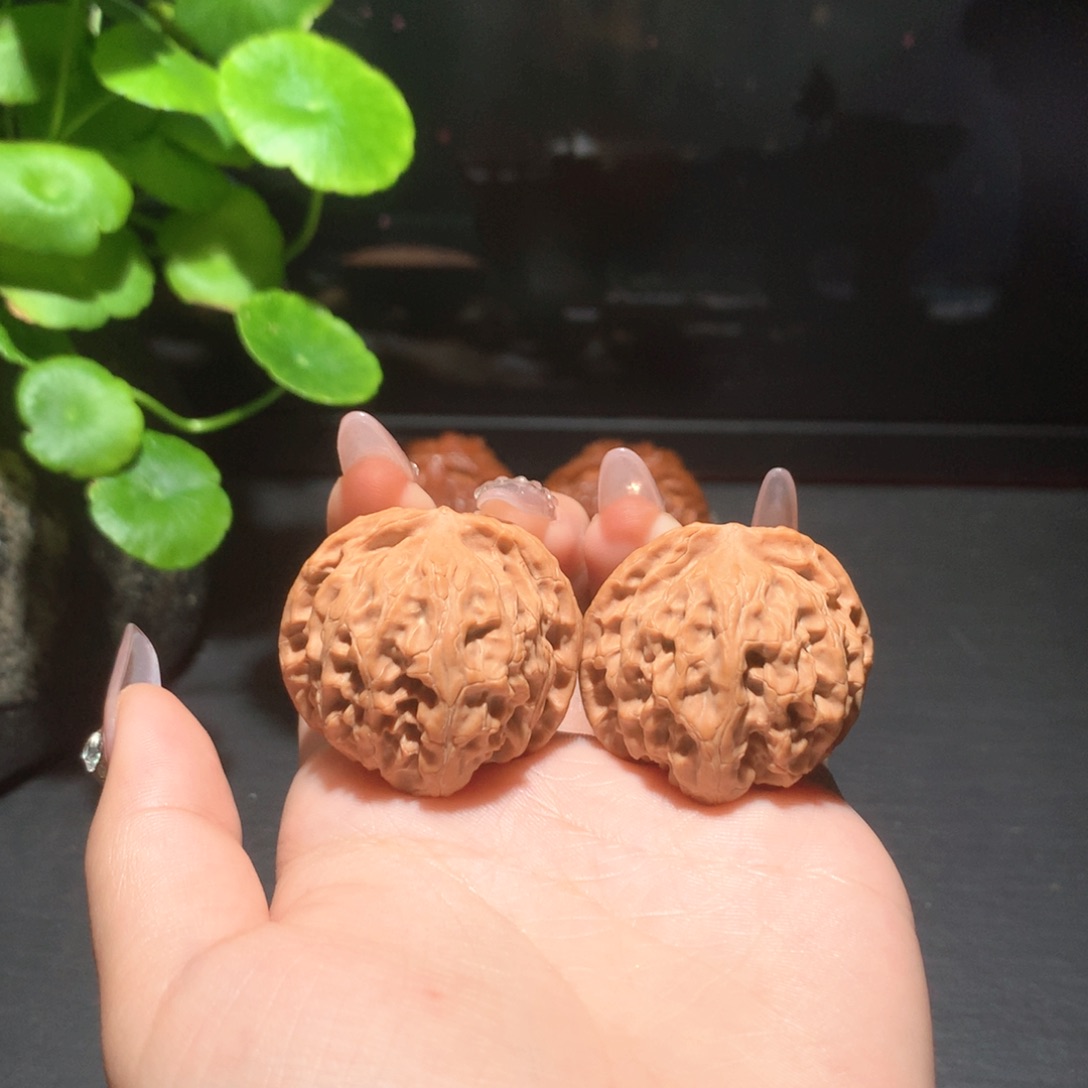 文玩核桃吊坠苹果园狮子头052306